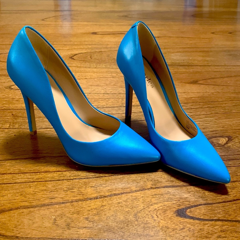 Ocean Blue Charles by Charles David heels! Size 5